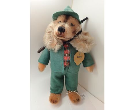 Steiff Waldili fox in hunting outfit with rifle H: 20 cm 