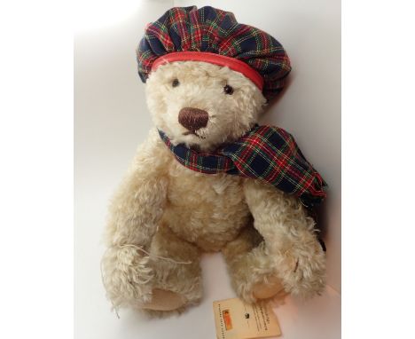 Steiff Winter bear with growler