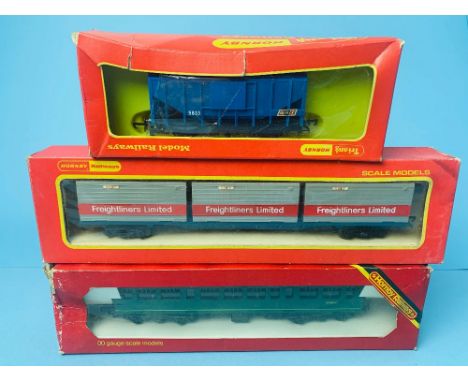3x Triang Hornby Oo Gauge Rolling Stock - To include DMU Centre Car Coach BR Green, R633 Freightliner Container Wagon &amp; B