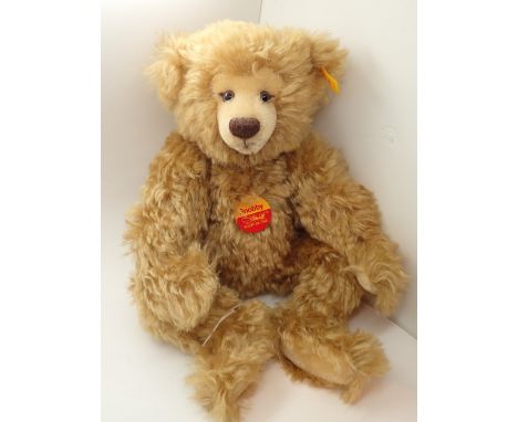 Steiff Snobby bear with labels and tags