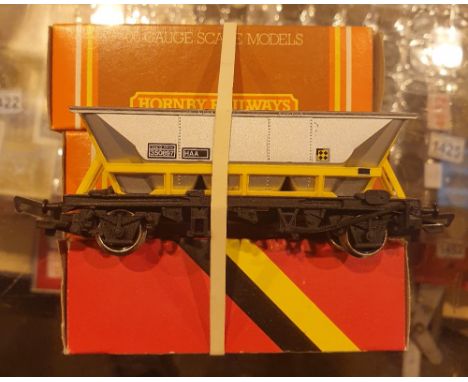 4x Hornby OO Gauge freight Wagons 3x Boxed &amp; 1x Unboxed HEA Hopper wagon
