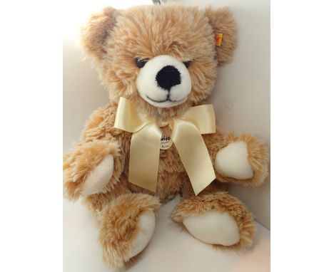 Steiff Bobby bear with £68 ticket on label