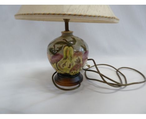Cobridge Stoneware pomegranate pattern table lamp 