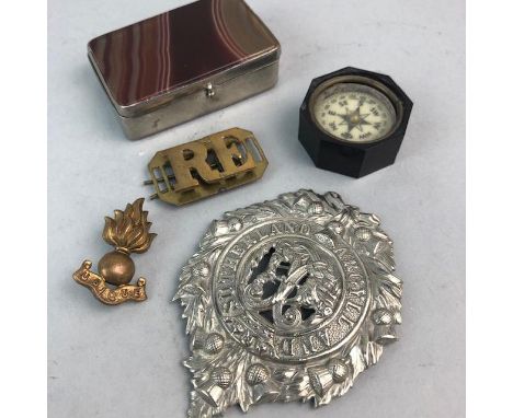 COLLECTION OF MILITARY BADGES, along with a compass and an agate snuff box