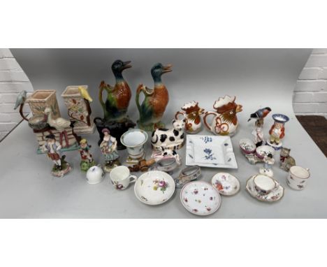 A COLLECTION OF CERAMICS TO INCLUDE NOVELTY ANIMAL ITEMS, 18TH CENTURY MEISSEN, ROYAL VIENNA, HEREND, COW CREAMER (QTY)