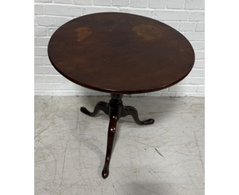 A MAHOGANY TILT TOP TRIPOD TABLE72cm x 68cm