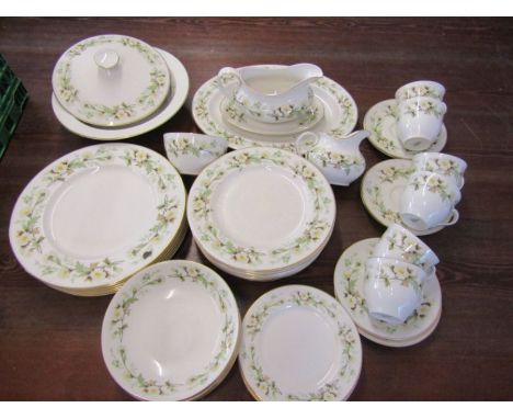 Royal Doulton 'Clairmont' dinner service for 6, comrising 6 dinner plates, 8 smaller plates, 6 side plates, 6 cups and saucer