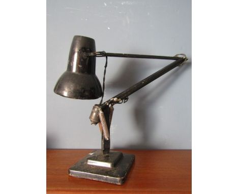 Angle poise lamp