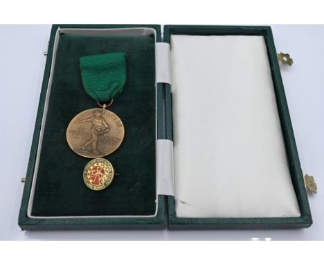 East of England Agriculture Show 1985 Medal for 44 years service to W Everitt plus a long service enamel pin badge 