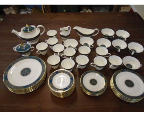 Royal Doulton Carlyle part dinner service includes 9 dinner plates, 14 side plates, 12 cups and saucers, 8 handled soup bowls