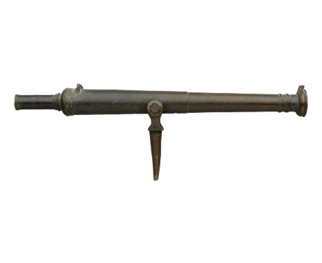 A SOUTH-EAST ASIAN BRONZE SWIVEL GUN (LANTAKA), 19TH CENTURY with tapering three-stage barrel, strongly moulded muzzle incorp