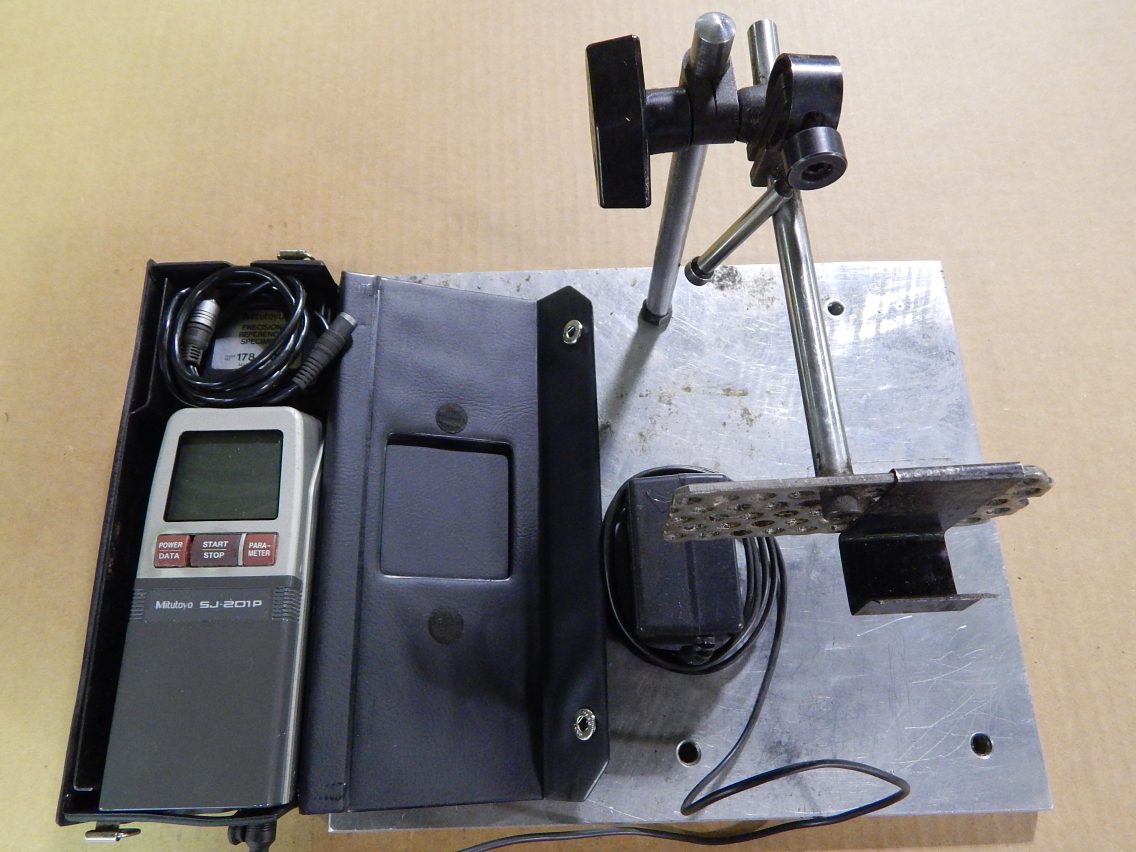 Mitutoyo SJ201P Surface Roughness Tester with Stand