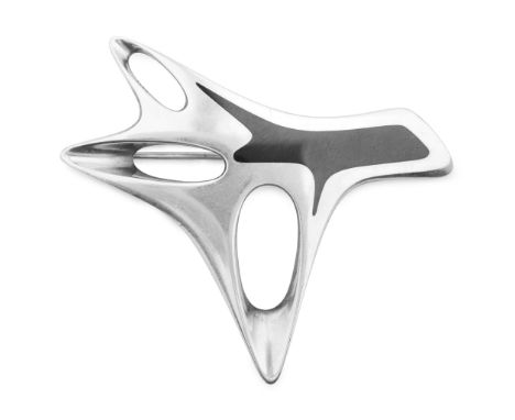 HENNING KOPPEL (1918-1981) FOR GEORG JENSEN AMORPHIC STERLING AND ENAMELLED BROOCH, DESIGNED 1956black enamel, stamped marks 