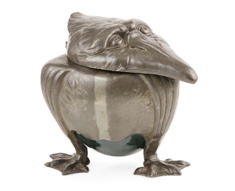 ATTRIBUTED TO KAYSERZINN JUGENDSTIL PEWTER INKWELL, CIRCA 1900cast as a grotesque bird, with hinged lid enclosing ceramic lin