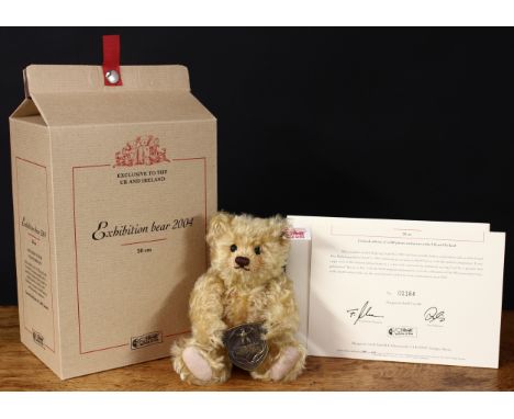 Steiff (Germany) EAN 661419 Exhibition teddy bear 2004, trademark Steiff button to ear with red and white tag, 20cm high, box
