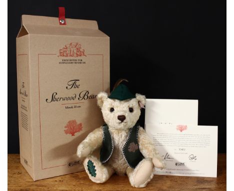 Steiff (Germany) EAN 661174 The Sherwood teddy bear, trademark Steiff button to ear with red and white tag, 32cm high, boxed 