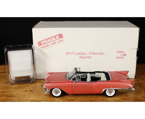 A Danbury Mint 1:24 scale 1957 Cadillac Eldorado Biarritz, boxed with original inner polystyrene packaging pieces