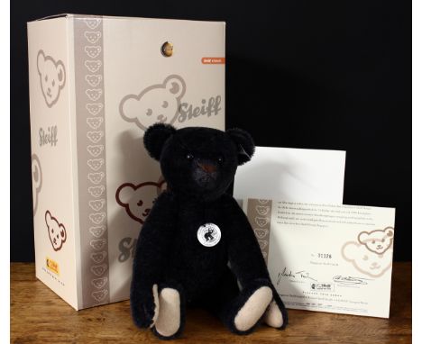 Steiff (Germany) EAN 408564 teddy bear replica 1908, trademark Steiff button to ear with black and white tag, 35cm high, boxe
