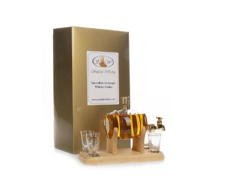 HIGHLAND MALT WHISKY 35CL Single Malt Scotch Whisky 350ml, 40% volume in barrel shaped dispesner with stand and four glasses.