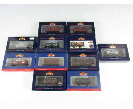[Model Railway] Eleven items of boxed Bachmann rolling stock