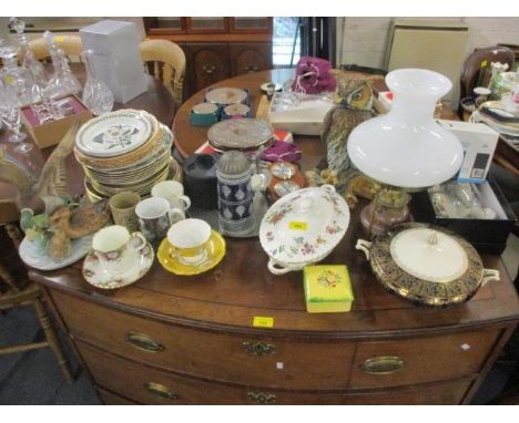 A mixed lot to include a Capodimonte large owl, copper and brass oil lamp, silver plate and other items 