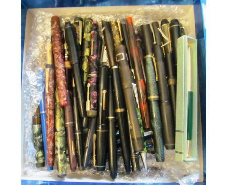 Various mixed vintage pens in blue box