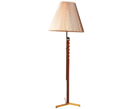 Svend Aage Holm Sørensen -&nbsp;Holm Sørensen &amp; Co - An original retro vintage 1960's Danish teak wood floor adjustable h