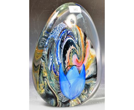 Signoretti - Murano - A large and impressive 20th Century Italian heavy glass studio art glass sculpture of ovoid form having