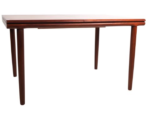 White &amp; Newton - A 1960's retro vintage teak wood extendable dining table by White &amp; Newton Furniture. The extending 