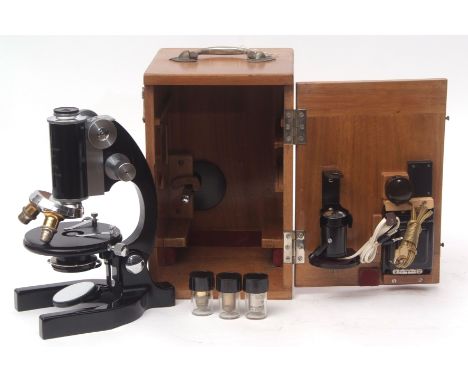 Early 20th century black and polished steel finished monocular microscope, Officine Galileo, No 54552, R Esercito, Sanita Mil