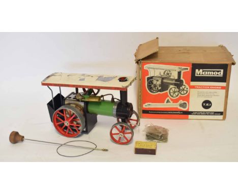 Mamod traction engine in original box  