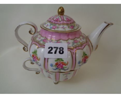 De La Reine European porcelain teapot mounted on cup, hand painting to panels of floral garnitures