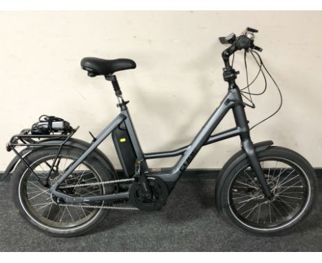 A Cube Compact E-Bike with battery pack charging cable and one key, frame 18 inches. 