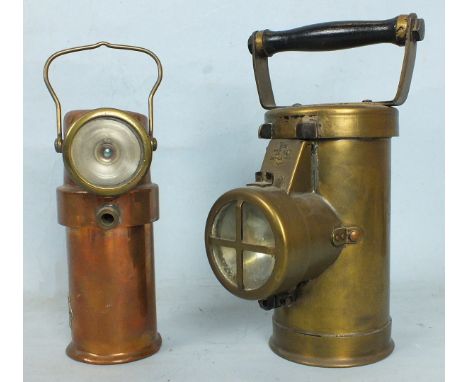 A Ceag brass inspection lamp and a Ceag copper lamp type BE3, (2).