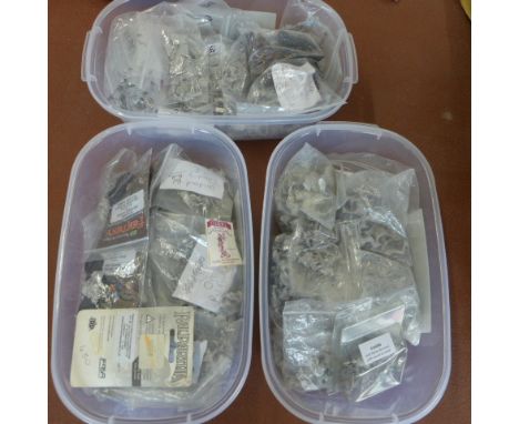 A large collection of Lord of the Rings and other metal and plastic Wargaming fantasy figures - some in original packaging, s