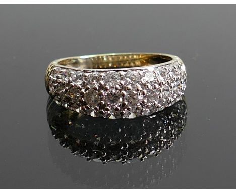 9ct gold ladies diamond ring: size K, 2.5g. 