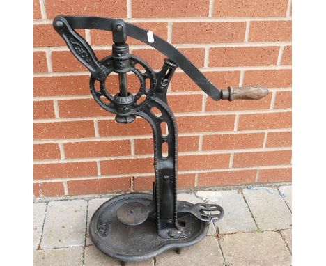 French vintage cast iron wine bottle corker: Height 