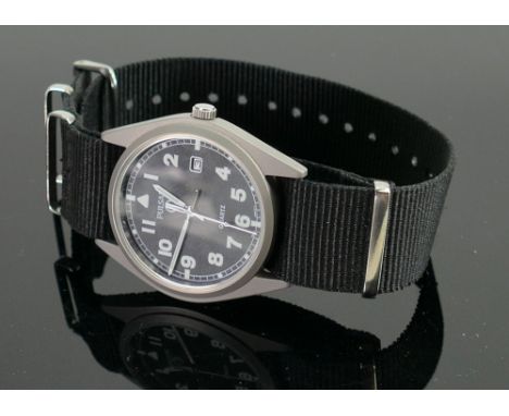 Pulsar military quartz wristwatch: broad arrow mark to back of case, recent new battery and strap. 