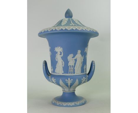Wedgwood light blue dip urn and cover: Height 28cm. 