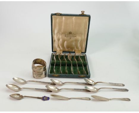 Hallmarked silver &amp; silver coloured metal group of items: Includes h/m forks in case, enamel spoon &amp; 2 butter knives,
