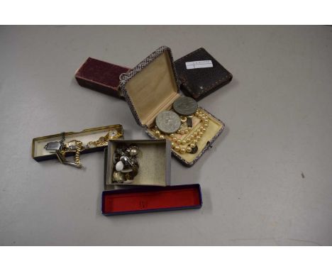 Mixed Lot: Compass, watches, coins, buttons etc