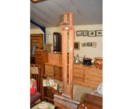 Pine artists easel