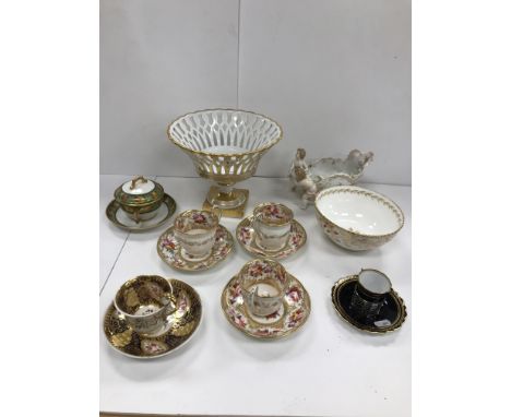 A box containing a Vienna style gilt decorated pierced compote/fruit basket on stand 23 cm in diameter x 19 cm high, a set of