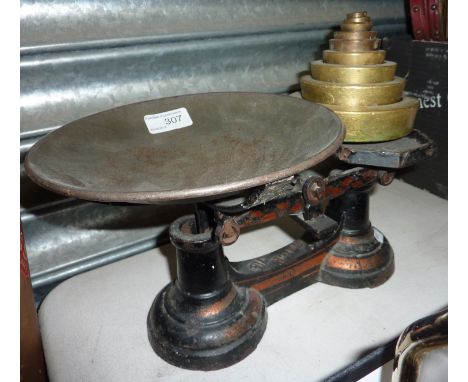 Set of scales and weights