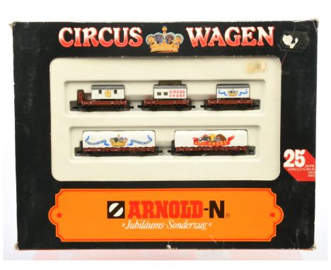 Arnold N Gauge 0152 Circus Wagen set - 25 Years of Arnold 1960 - 1985, Featuring Circus Krone covered hoppers &amp; caravans 