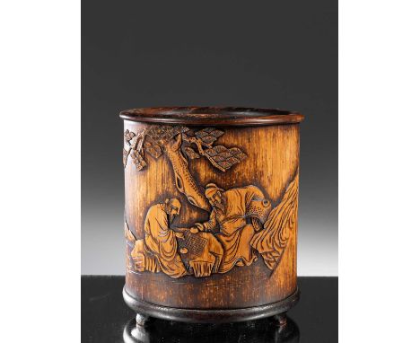 BambooChina 19th century Dimensions: Height 15,5 cm / Wide 13,2 cm Depth 13,3 cmWeight: 490,5 grams Brush pot on three feet w