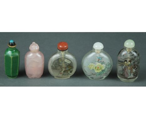 A FINE CHINESE CARVED ROSE QUARTZ SNUFF BOTTLE, A GREEN GLAZED PORCELAIN SNUFF BOTTLE  AND THREE INTERNALLY PAINTED GLASS SNU