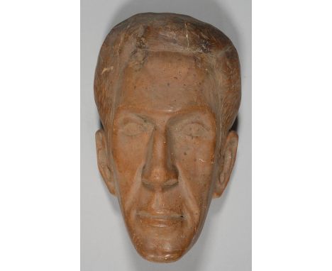 MODERN BRITISH SCHOOL - A LIFE SIZED CARVED WOOD PORTRAIT HEAD OF A MAN, 31CM H Dusty/dirty, undamaged