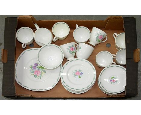 A SUSIE COOPER AND WEDGWOOD COMPOSED BONE CHINA FRAGRANCE PATTERN TEA SERVICE DESIGNED BY SUSIE COOPER, 1970S AND LATER, SQUA