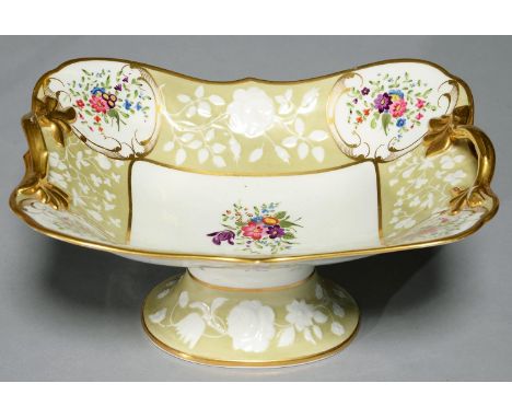 A SPODE COMPORT, C1820, PAINTED WITH FLOWER SPRAYS RESERVED ON AN EMBOSSED DRAB GROUND OF THE EMBLEMATIC FLOWERS OF THE UNITE